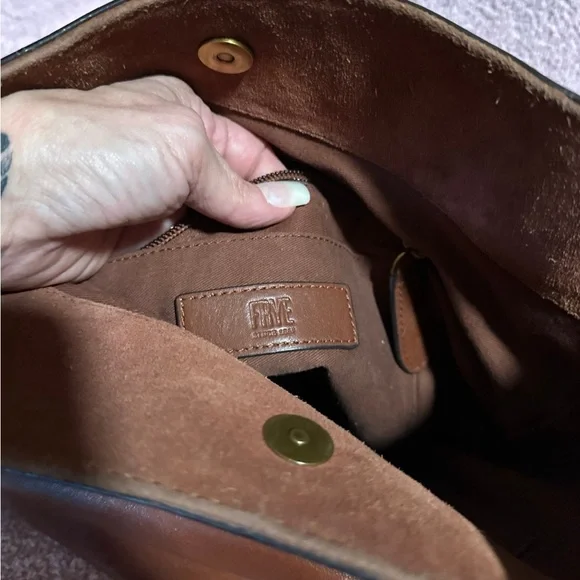 Frye purse and wallet - Picture 3 of 9